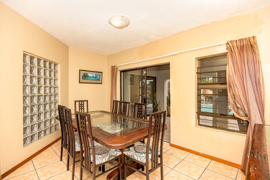 6 Bedroom Property for Sale in Sunset Beach Western Cape